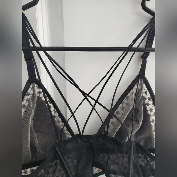 Victoria's Secret bra NWOT - Picture 11 of 12